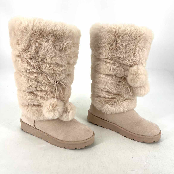 Shoe Size 9 Ivory Faux Fur Boots