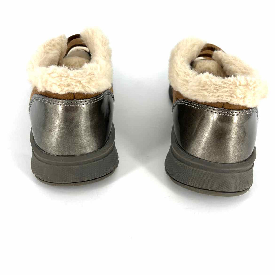 Shoe Size 7.5 Tan Boots