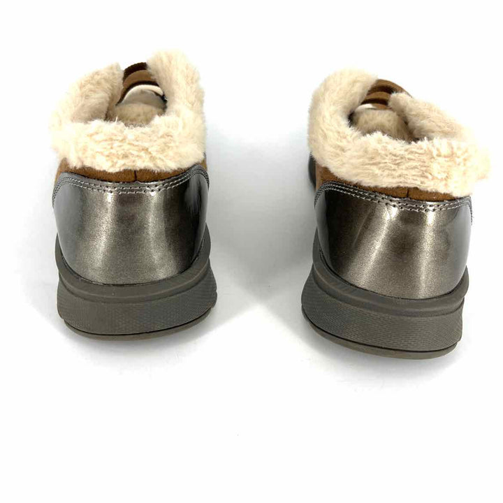 Shoe Size 7.5 Tan Boots