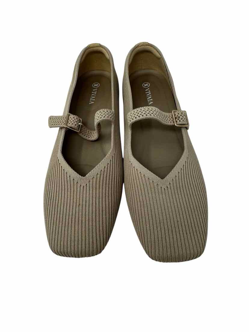 Shoe Size 40 VIVAIA Beige Knit Flats