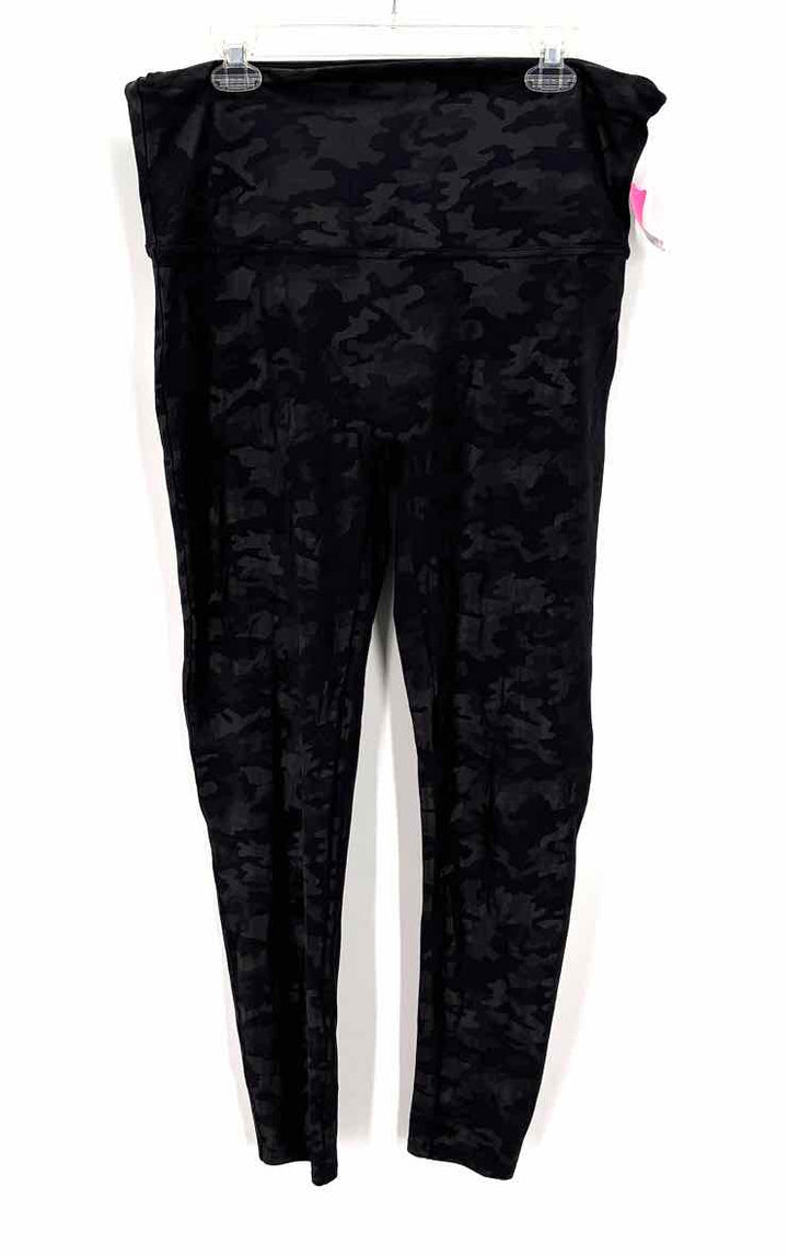 Size 3X SPANX Black Print Leggings