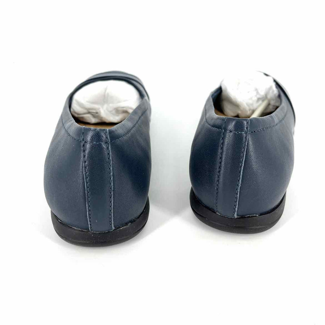 Shoe Size 8.5 TROTTERS Navy Flats