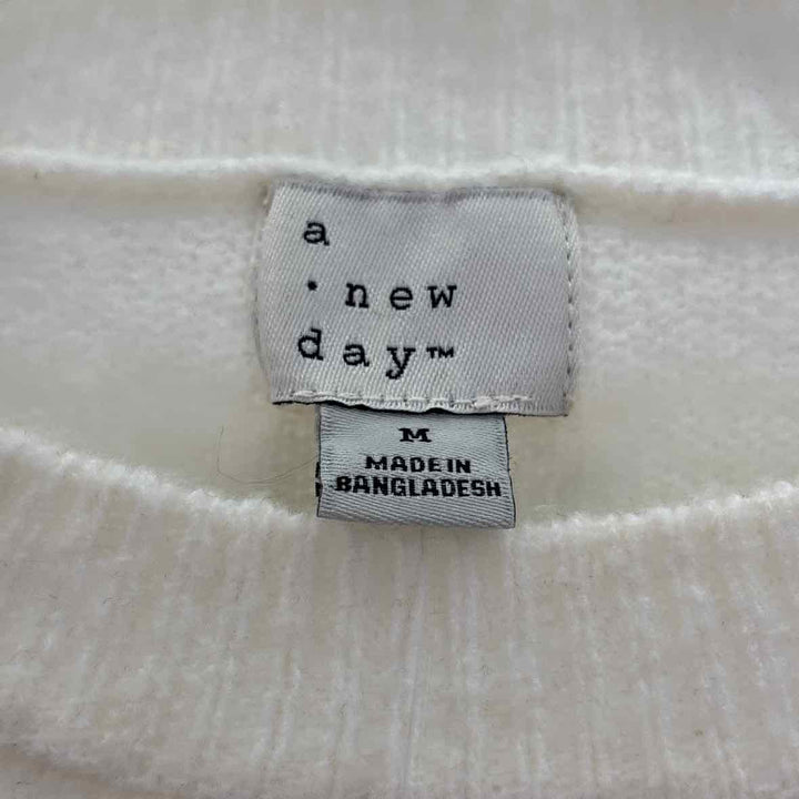 Size M A NEW DAY Ivory Sweater