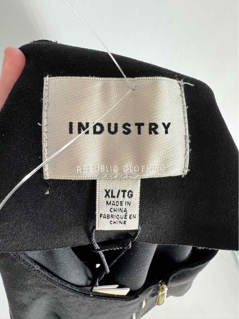 Size XL INDUSTRY Black Shirt