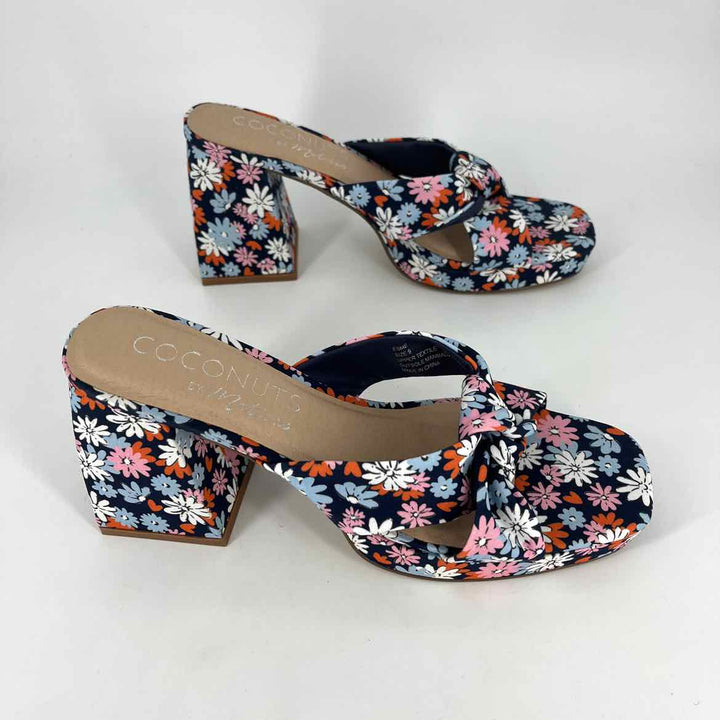 Shoe Size 9 MATISSE Multi-Color Canvas Sandals