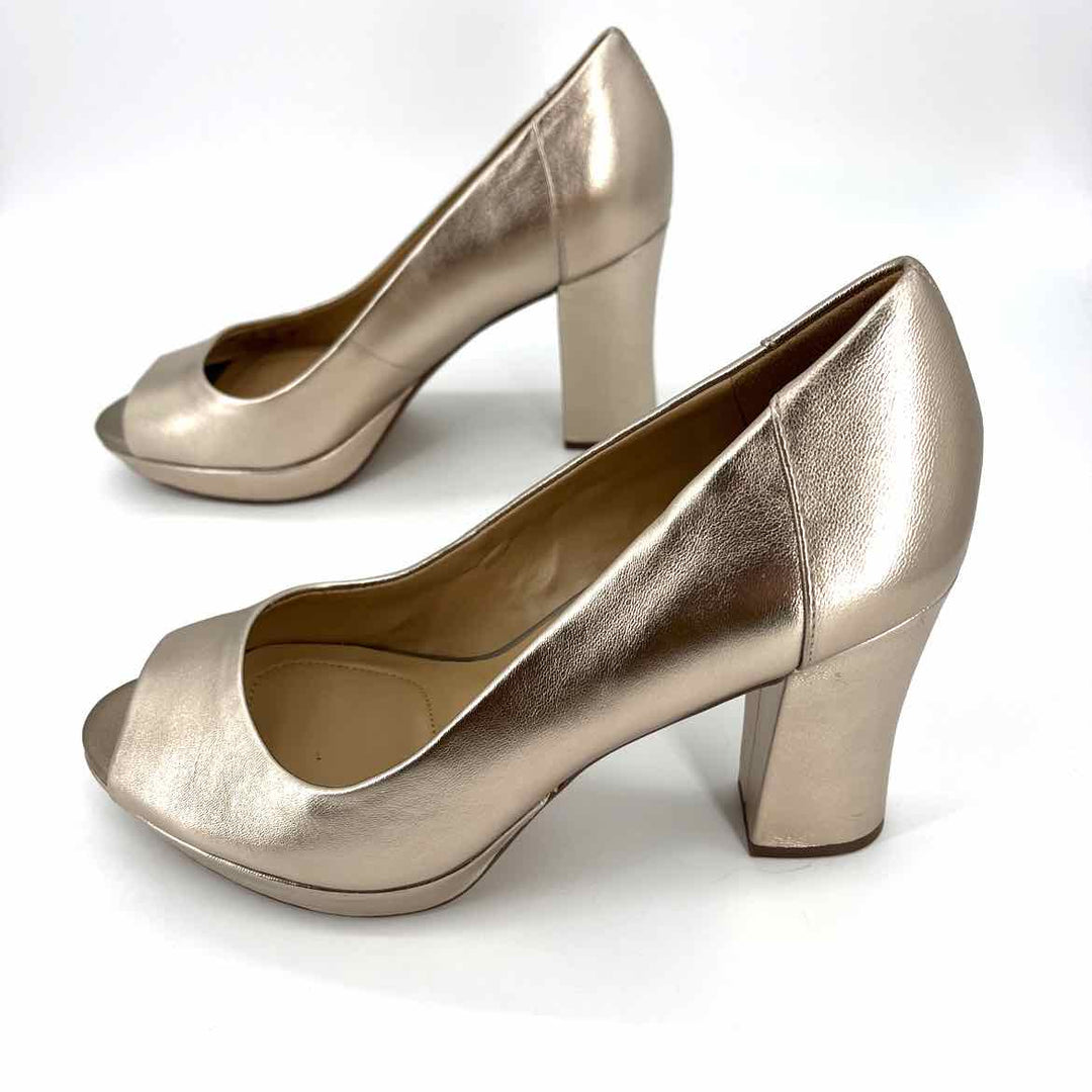 Shoe Size 9 Naturalizer Gold Leather Heels
