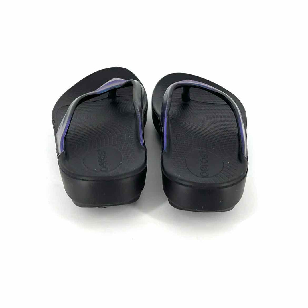 Shoe Size 8 OOFOS Multi-Color Sandals