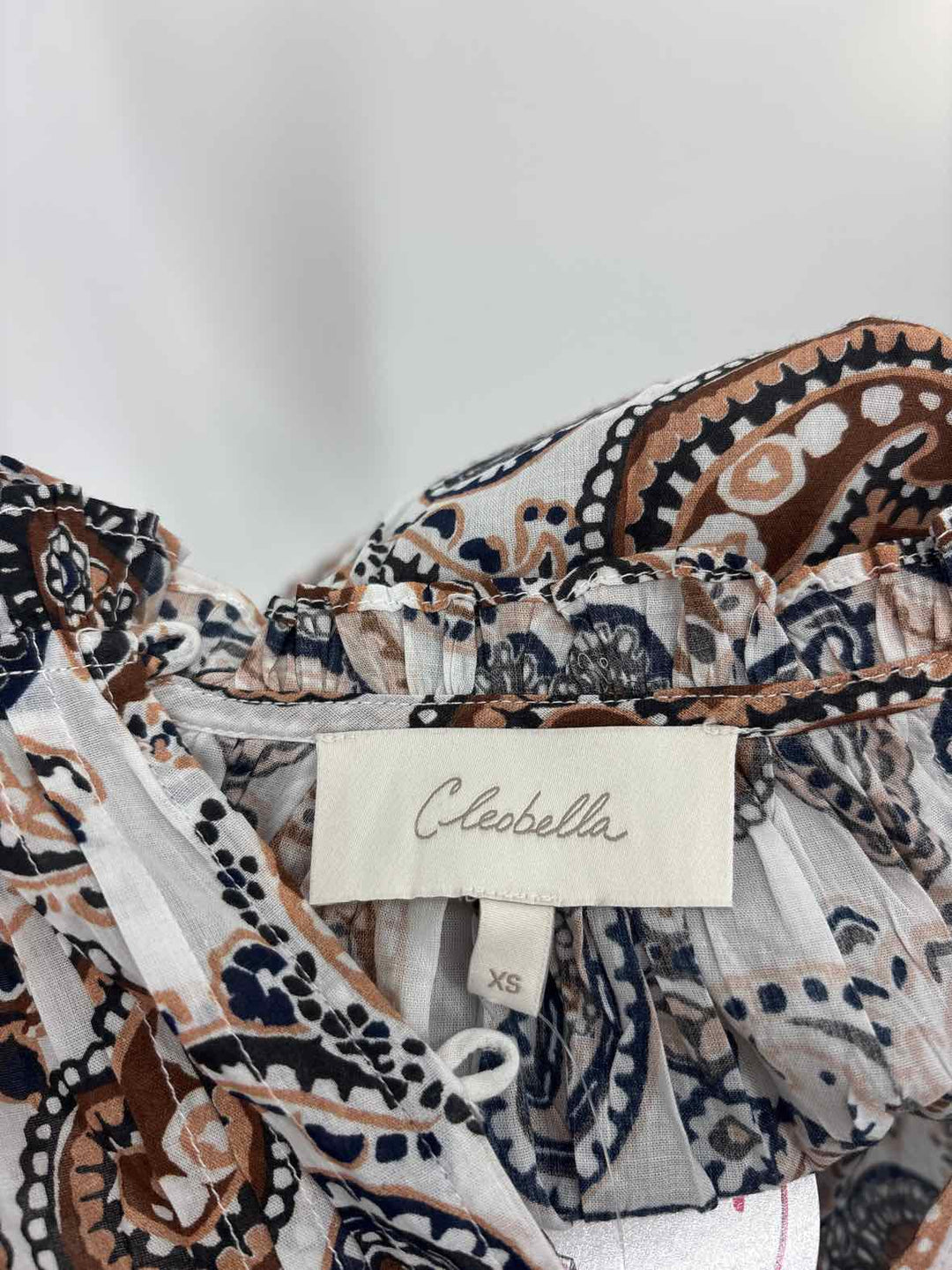 Size XS CLEOBELLA White Print Shirt