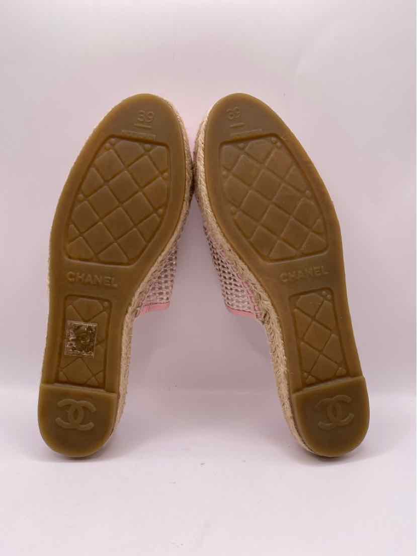 Shoe Size 37.5 Chanel Pink Leather Luxury - Flats