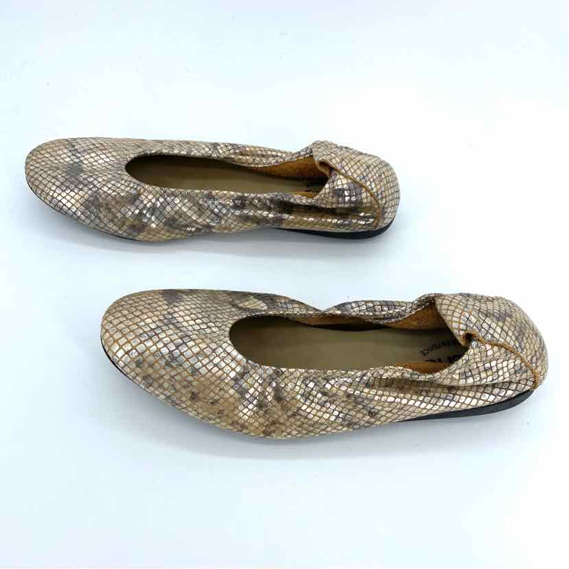 Shoe Size 6 Arche Tan Flats